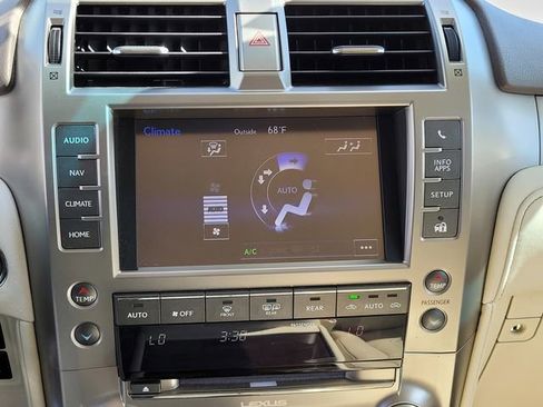 Used 2017 Lexus GX 460 Premium w/ Premium Package AWD/4WD image 23