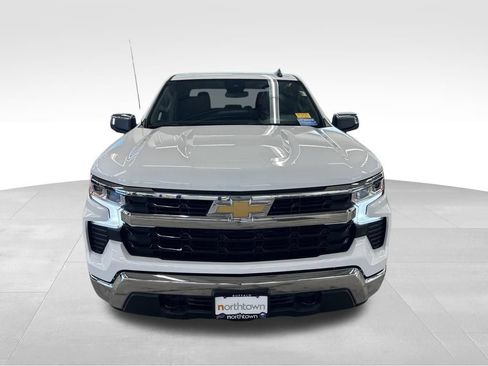 Used 2022 Chevrolet Silverado 1500 LT AWD/4WD image 5