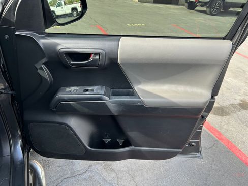 Used 2017 Toyota Tacoma SR w/ Tow Package image 28