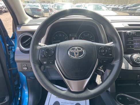 Used 2017 Toyota RAV4 LE w/ All Weather Liner Package AWD/4WD image 15