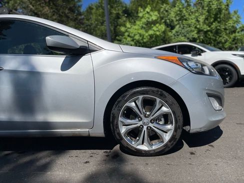 Used 2013 Hyundai Elantra GT w/ Touch & Go Pkg FWD image 2