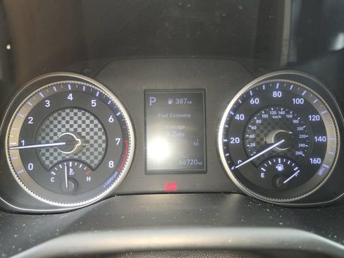 Used 2020 Hyundai Elantra SE w/ Winter Weather Package FWD image 16