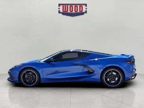 Used 2022 Chevrolet Corvette Stingray Coupe w/ Z51 Performance Package RWD image 4