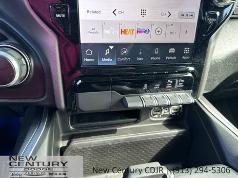 Used 2023 RAM 1500 Big Horn AWD/4WD image 16