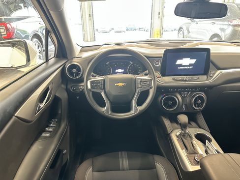 Used 2024 Chevrolet Blazer LT w/ Convenience Package image 2