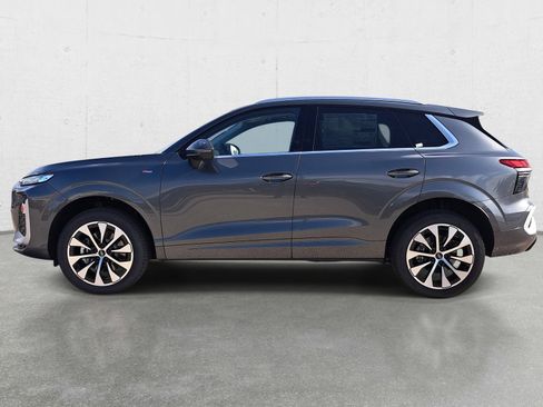 New 2026 Audi Q3 quattro 2.0T AWD/4WD image 8