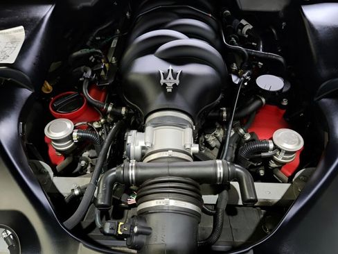 Used 2018 Maserati GranTurismo Sport image 28