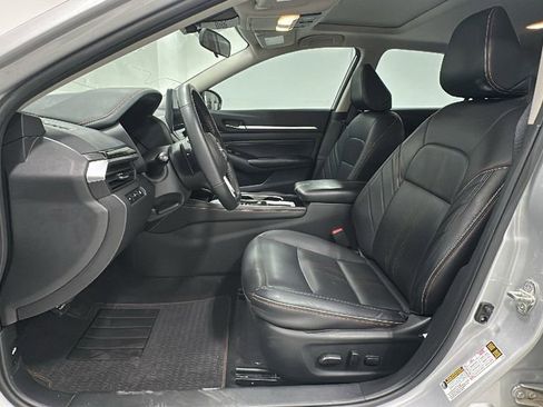 Used 2023 Nissan Altima 2.5 SR w/ SR Premium Package FWD image 6