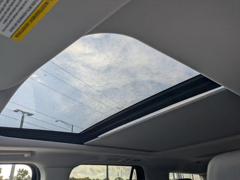 New 2025 Ford Expedition Active image 22