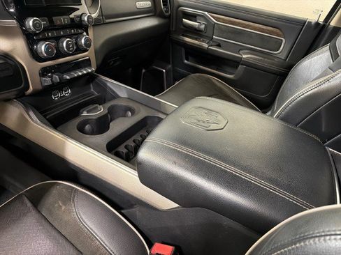 Used 2020 RAM 3500 Laramie image 20
