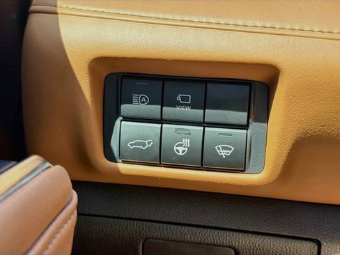 Used 2020 Toyota Highlander Platinum FWD image 48