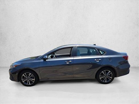 Used 2023 Kia Forte LXS FWD image 5