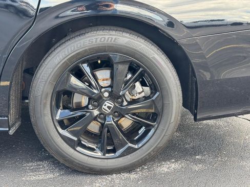 Certified 2024 Honda Odyssey Sport image 8