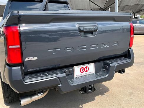 Used 2025 Toyota Tacoma SR image 28