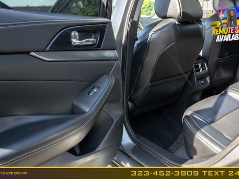 Used 2019 Nissan Maxima 3.5 SL w/ Floor Mat Group FWD image 16