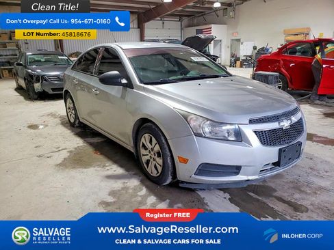 Used 2013 Chevrolet Cruze LS image 5