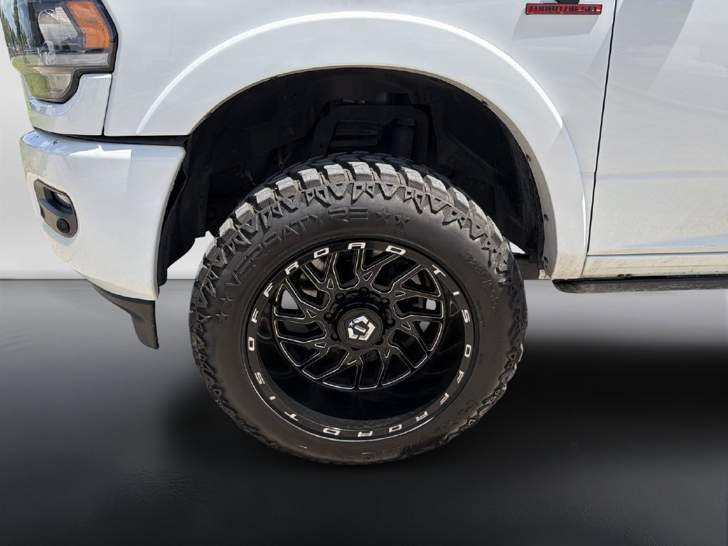 Used 2022 RAM 2500 Limited w/ Night Edition AWD/4WD image 9