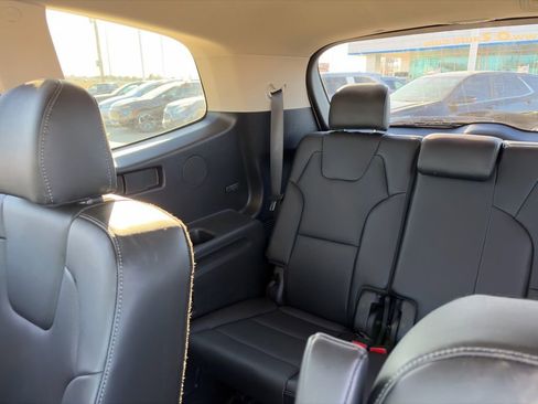 Used 2024 Kia Telluride S image 11