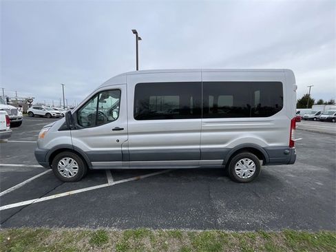 Used 2018 Ford Transit 350 XLT image 3