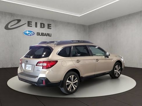 Used 2019 Subaru Outback 3.6R Limited w/ Popular Package #2 AWD/4WD image 9