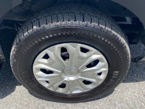 Used 2019 Ford Transit 250 130 Low Roof w/ Exterior Upgrade Package RWD image 23
