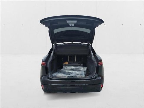 New 2025 Jaguar F-PACE R-Dynamic S image 11