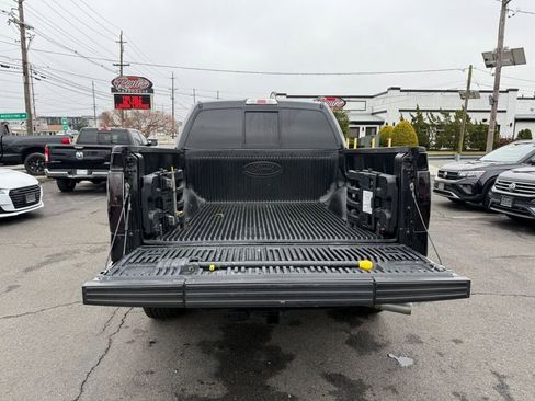 Used 2014 Ford F150 Platinum image 31