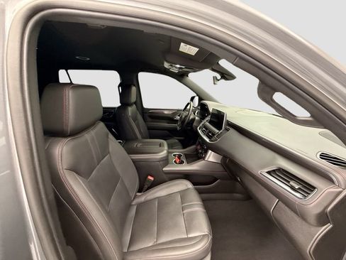Used 2022 Chevrolet Tahoe RST w/ Luxury Package AWD/4WD image 18