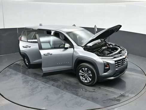 Used 2026 Chevrolet Equinox LT FWD image 63