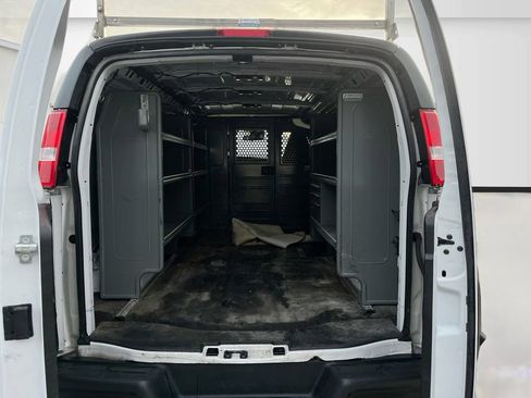 Used 2024 Chevrolet Express 2500 RWD image 22
