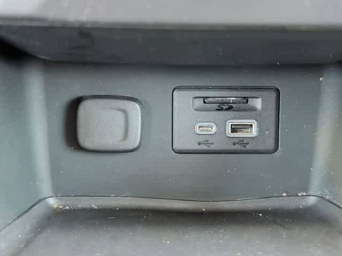 Used 2023 GMC Acadia AT4 w/ Preferred Package AWD/4WD image 31