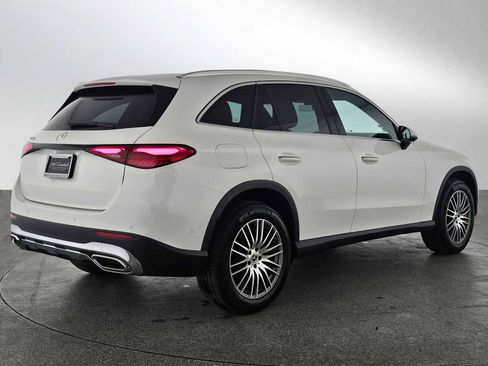 Used 2026 Mercedes-Benz GLC 300 image 3