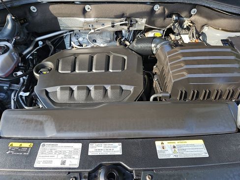 Used 2025 Volkswagen Atlas SEL Premium R-Line AWD/4WD image 26