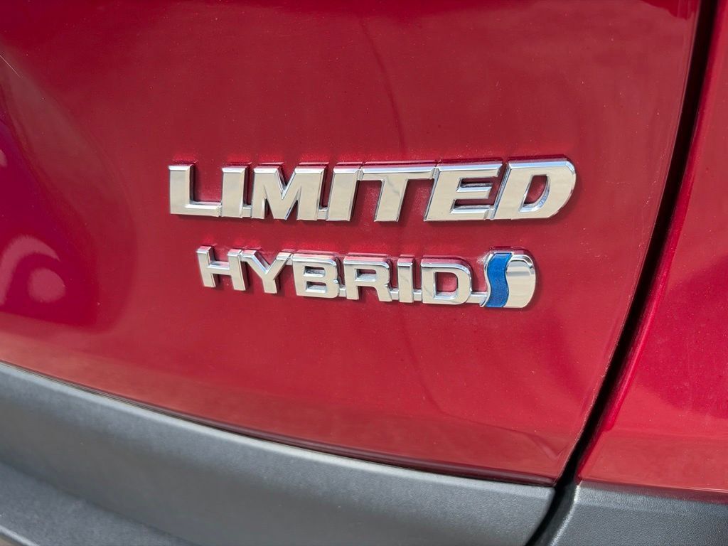 Used 2021 Toyota RAV4 Limited AWD/4WD image 14