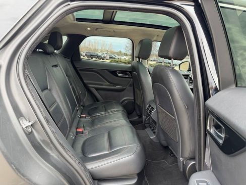 Used 2020 Jaguar F-PACE Prestige image 14