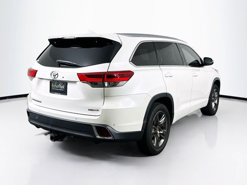Used 2018 Toyota Highlander Limited Platinum FWD image 9