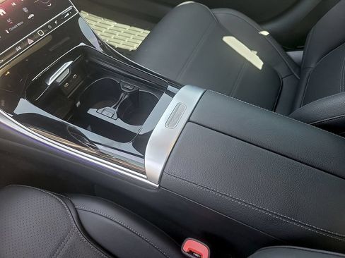 New 2025 Mercedes-Benz C 300 Sedan image 23