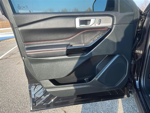 Used 2023 Ford Explorer ST-Line image 20