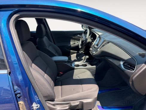 Used 2019 Chevrolet Malibu LS FWD image 15