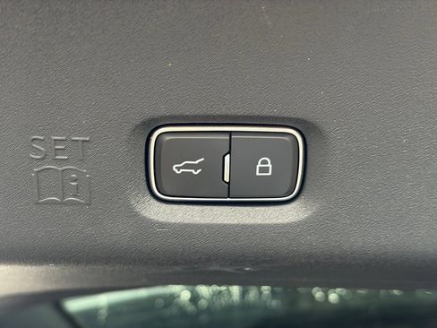 Used 2025 Lincoln Navigator Reserve AWD/4WD image 15
