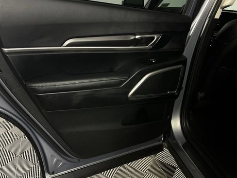 Used 2023 Kia Telluride S image 28