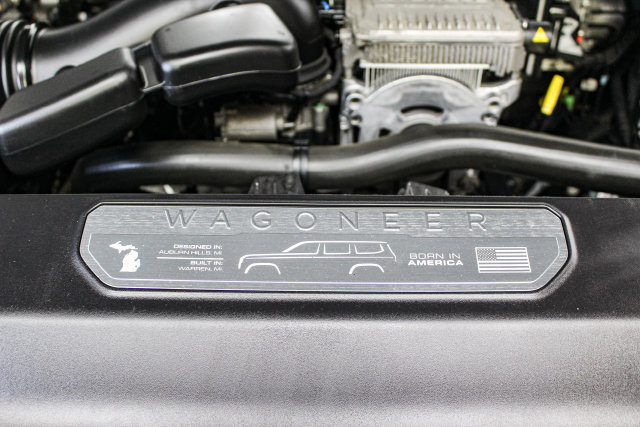 Used 2022 Jeep Wagoneer Series III w/ Premium Group I AWD/4WD image 31