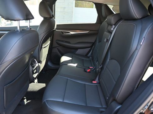 Used 2023 INFINITI QX50 Pure AWD/4WD image 16