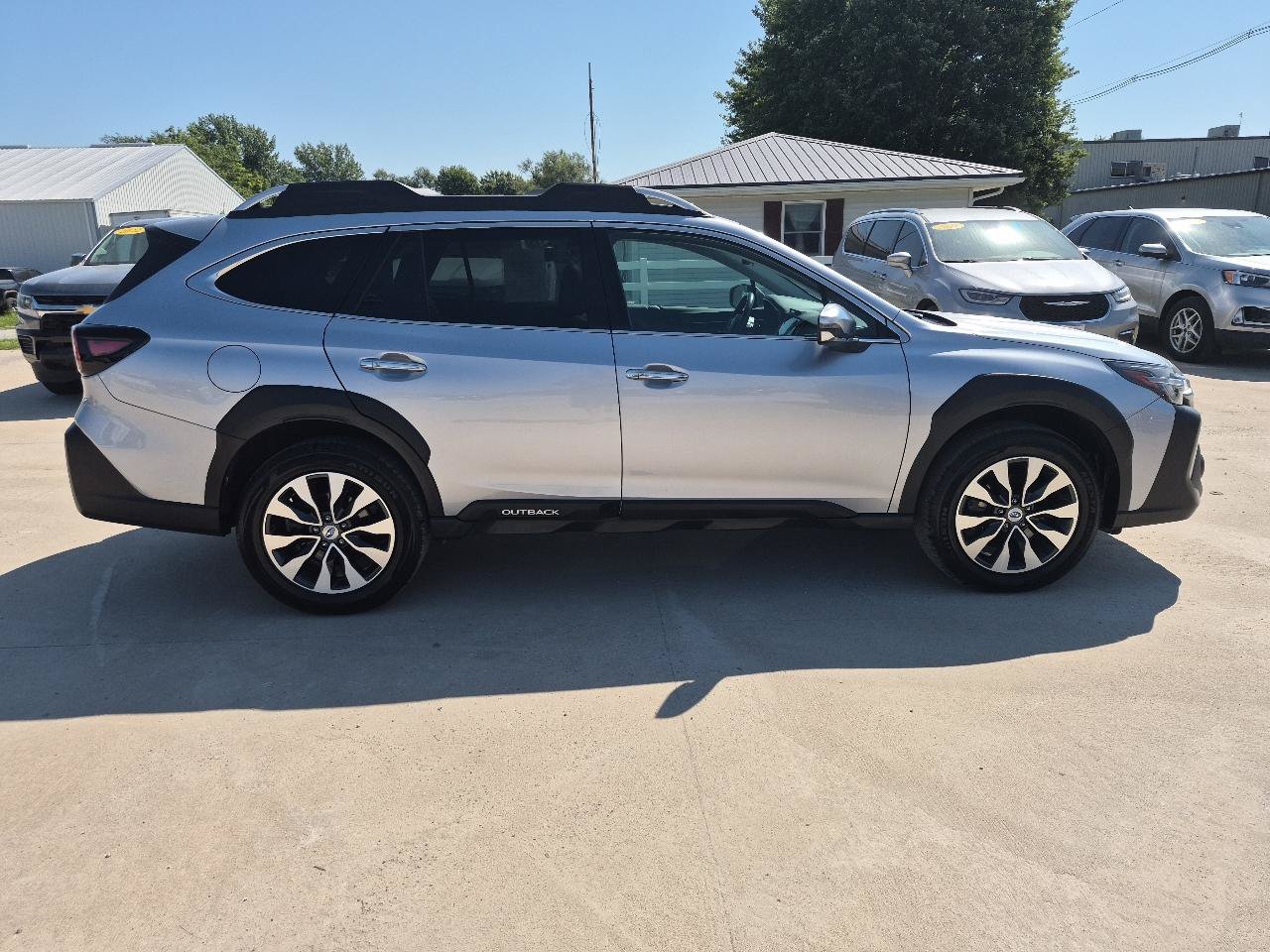 Used 2024 Subaru Outback Touring XT AWD/4WD image 5