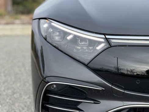 Certified 2023 Mercedes-Benz EQS 580 4MATIC Sedan image 7