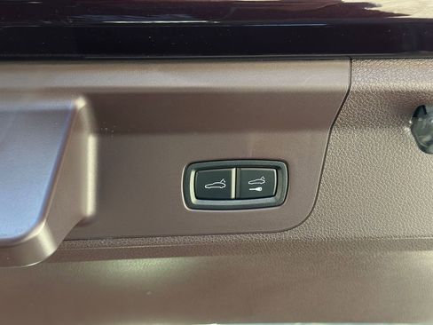 Used 2023 Porsche Panamera GTS image 34