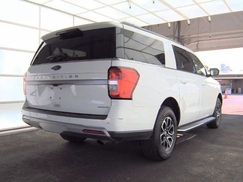 Used 2023 Ford Expedition Max XLT image 3