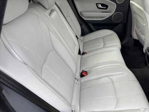 Used 2018 Land Rover Range Rover Evoque HSE image 19