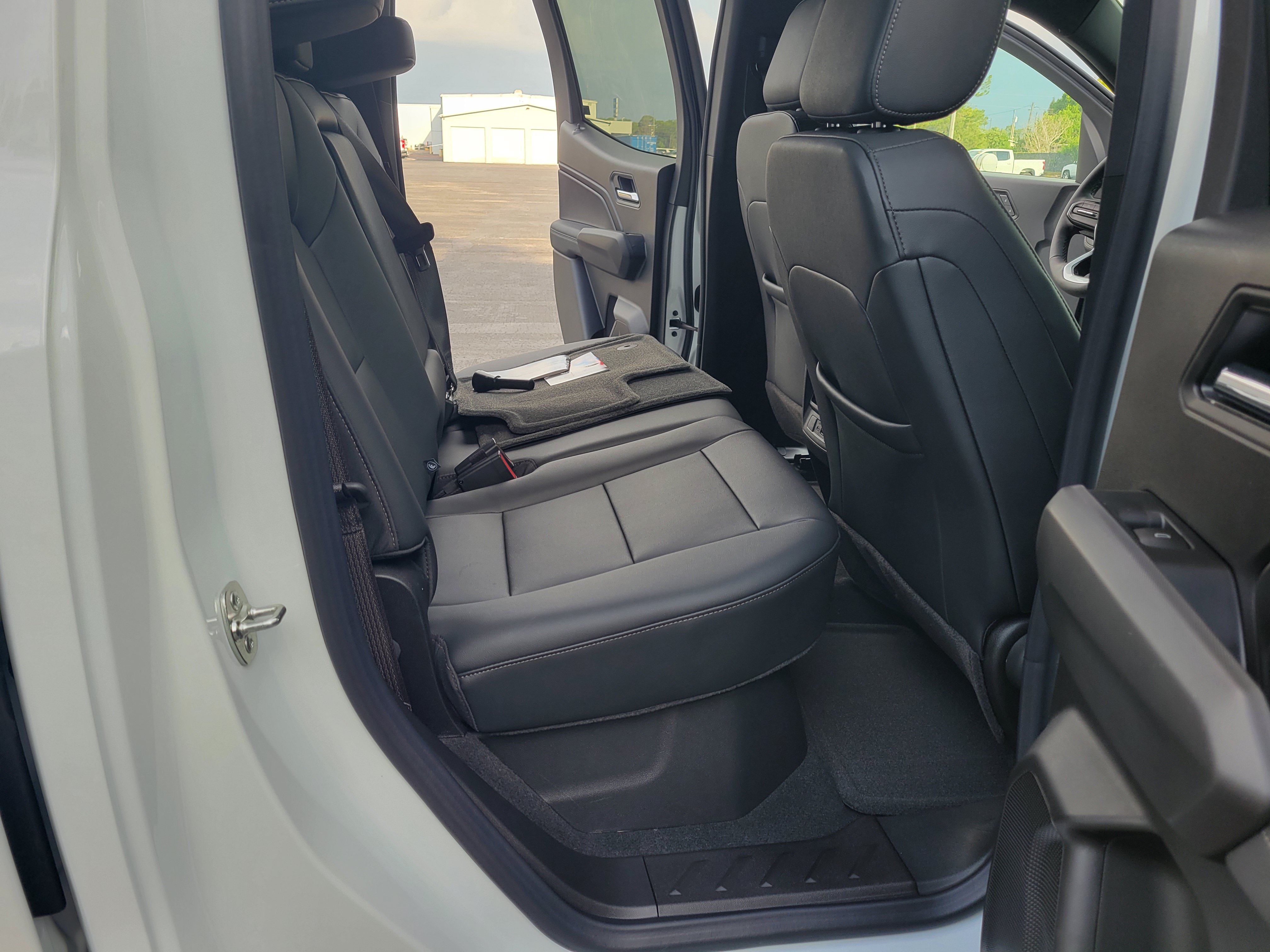 New 2026 Chevrolet Colorado LT w/ LT Convenience Package RWD image 36