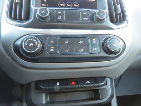 Used 2020 Chevrolet Colorado LT image 18